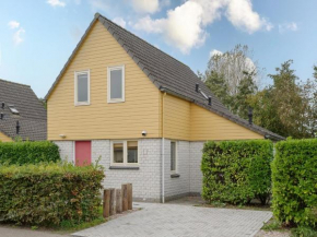 Nice holiday home with washing machine, in a holiday park 200m from the beach